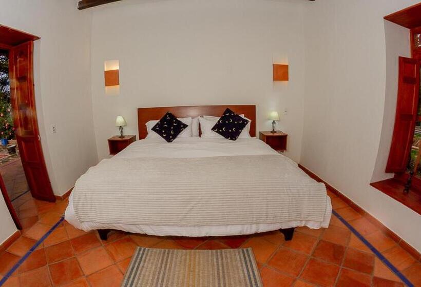 فندق Marquesa De Pinares