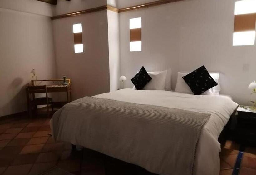 فندق Marquesa De Pinares