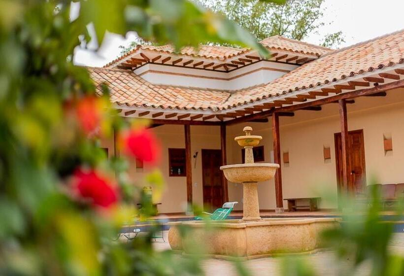 فندق Marquesa De Pinares