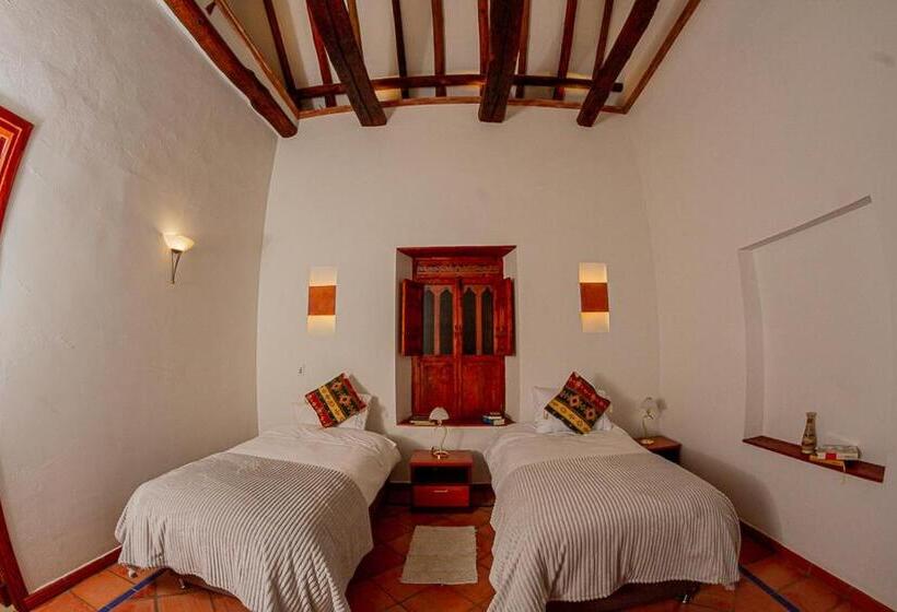 فندق Marquesa De Pinares