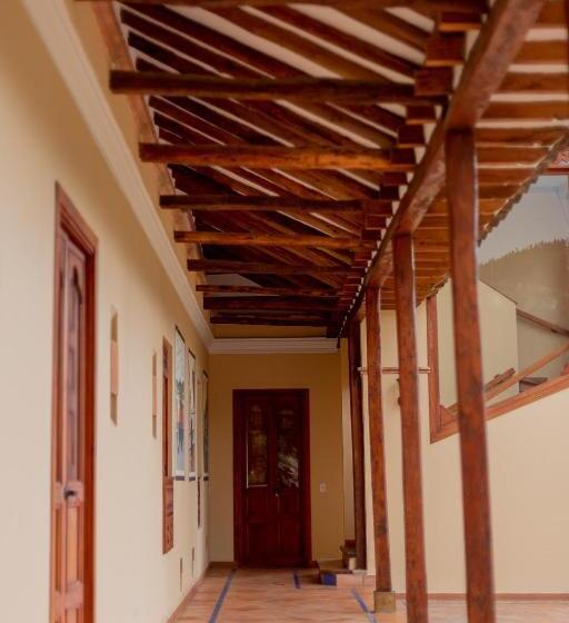 فندق Marquesa De Pinares