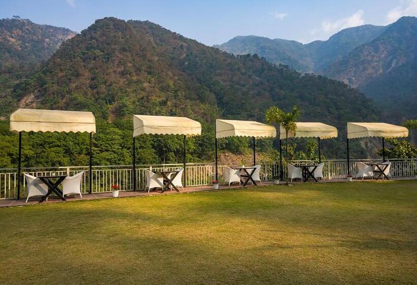 בית מלון כפרי Moustache Rishikesh Riverside Resort