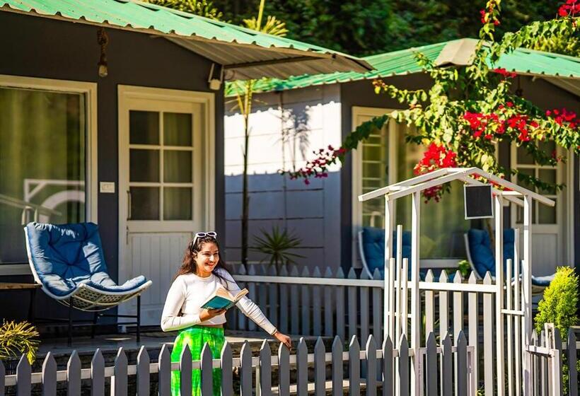 בית מלון כפרי Moustache Rishikesh Riverside Resort