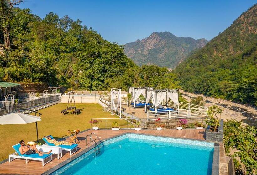 בית מלון כפרי Moustache Rishikesh Riverside Resort