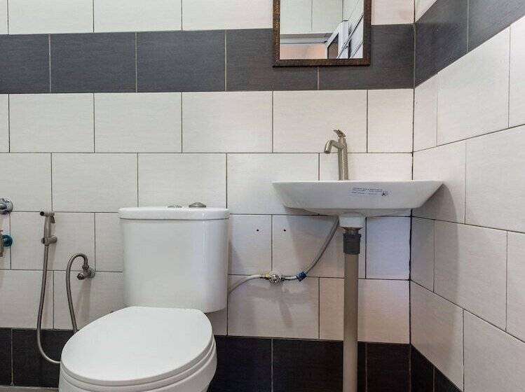 فندق Oyo 90149 Pua Family Semporna