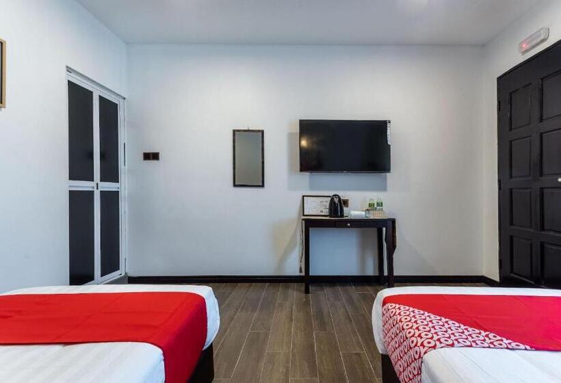 فندق Oyo 90149 Pua Family Semporna