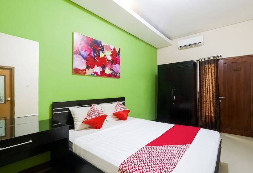 酒店 D Waru Homestay Syariah Near Jl Slamet Riyadi Mitra Reddoorz