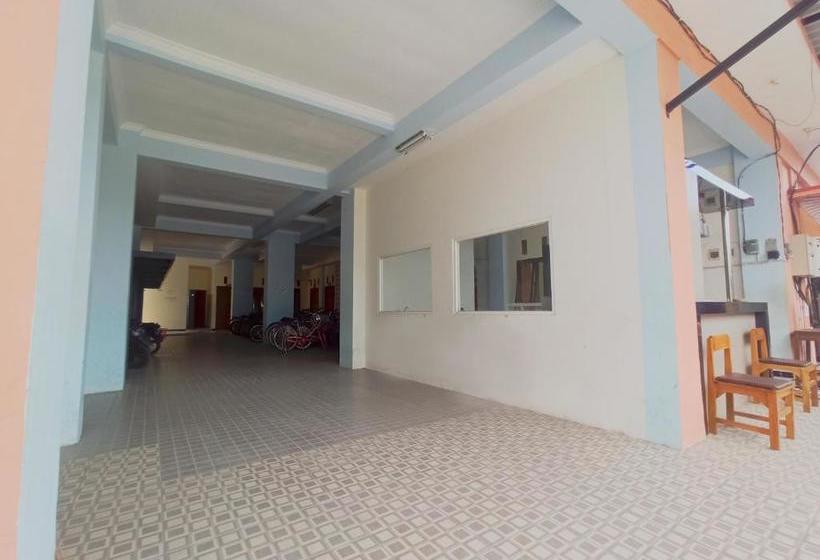 בית מלון כפרי Oyo 90199 Jec Residence Syariah