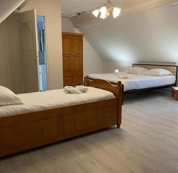 ホテル Logis Hôtel  Restaurant Le Relais Guillaume De Normandy