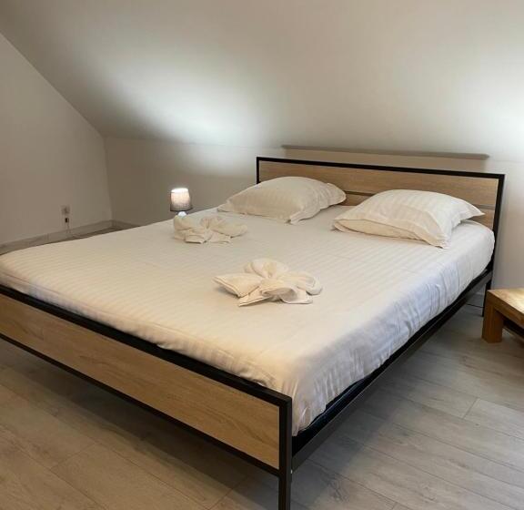 ホテル Logis Hôtel  Restaurant Le Relais Guillaume De Normandy