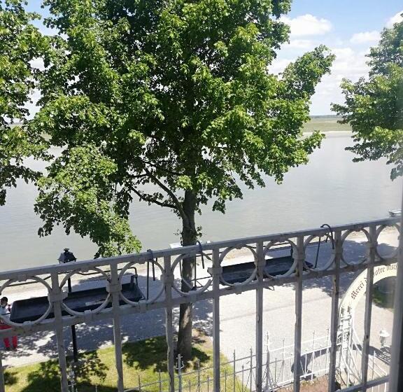 ホテル Logis Hôtel  Restaurant Le Relais Guillaume De Normandy