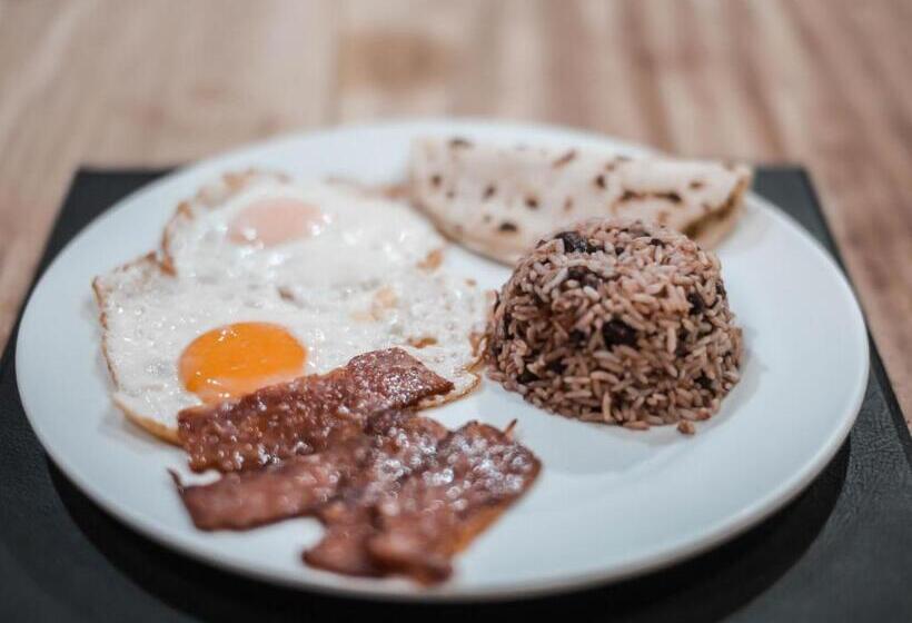 فندق Ritmo Tropical   Pool And Breakfast