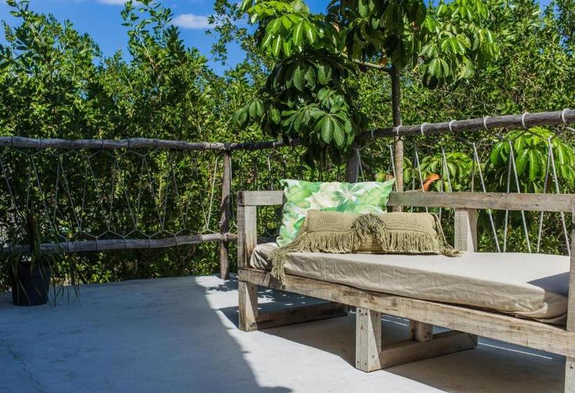 בית מלון כפרי Roc Jungle Tulum