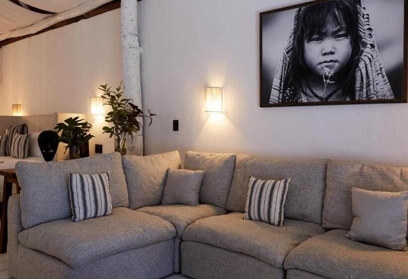 هتل Roc Luxe Tulum