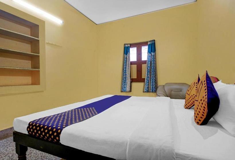 בית מלון כפרי Vaccinated Staff  Spot On 76801 Rks Residency