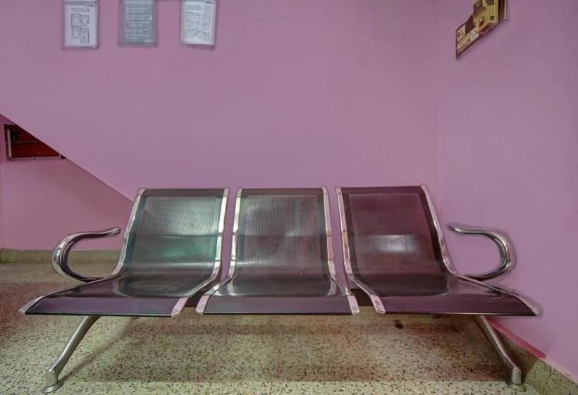 בית מלון כפרי Vaccinated Staff  Spot On 76801 Rks Residency