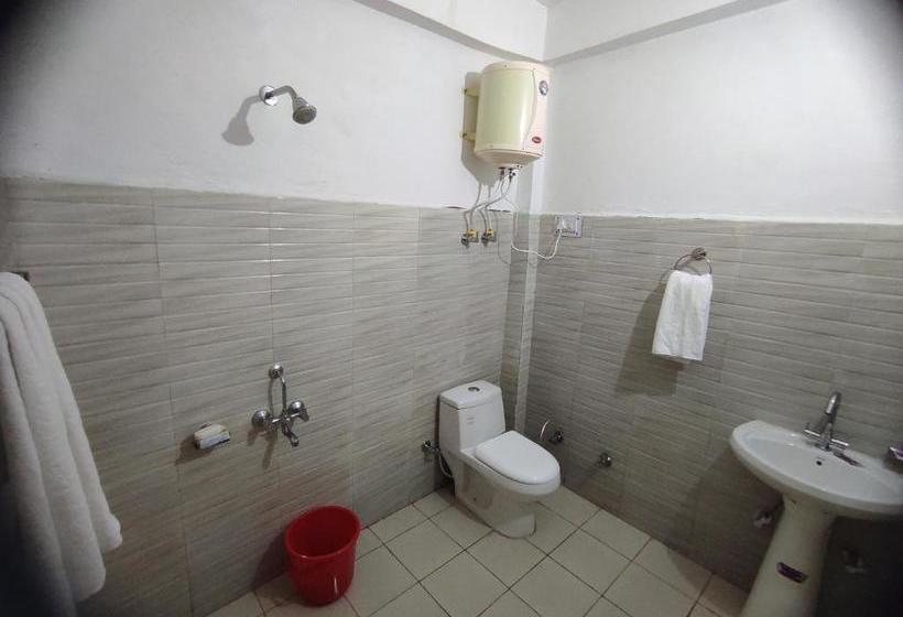 酒店 The Forest Pinnacle And Café, Jibhi