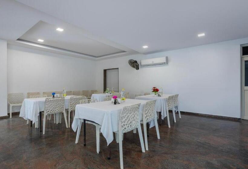 Отель Treebo Aptin