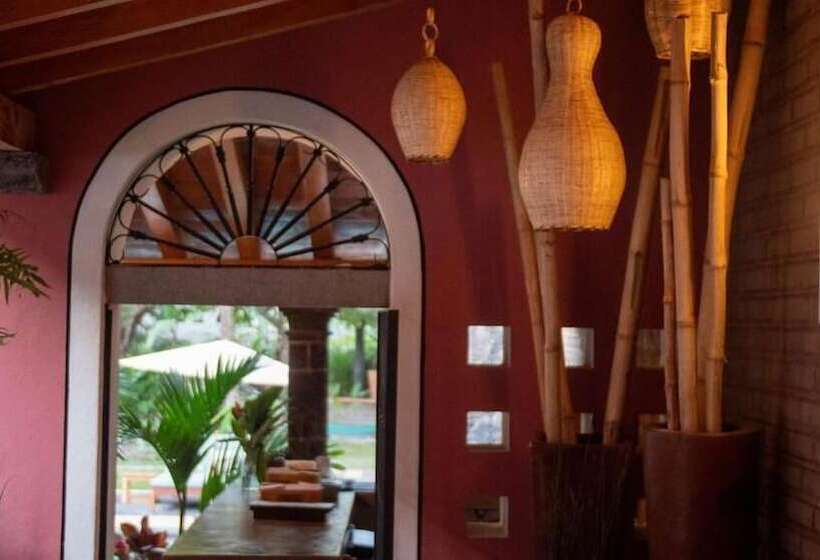 La Paranera Hotel & Relax