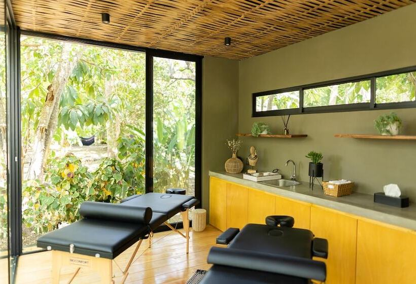 La Paranera Hotel & Relax