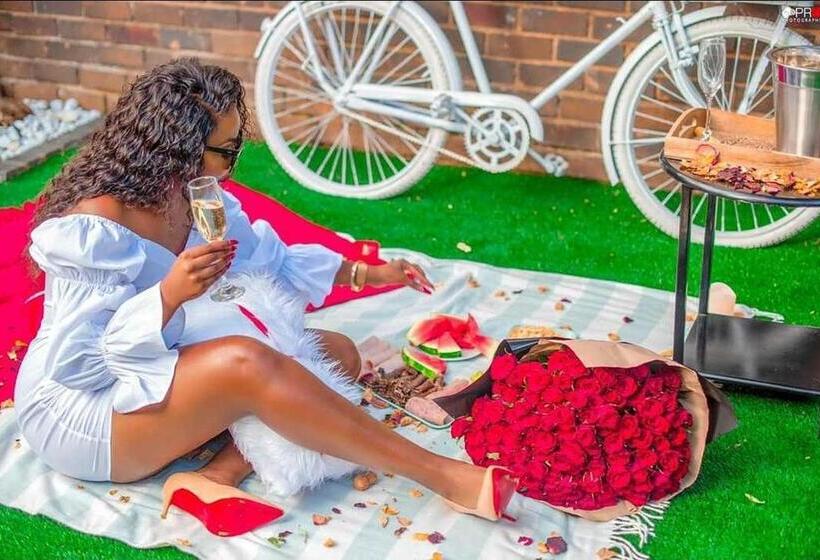 ペンション Fm Guest Lodge Comfort, Tranquility & Peace Of Mind