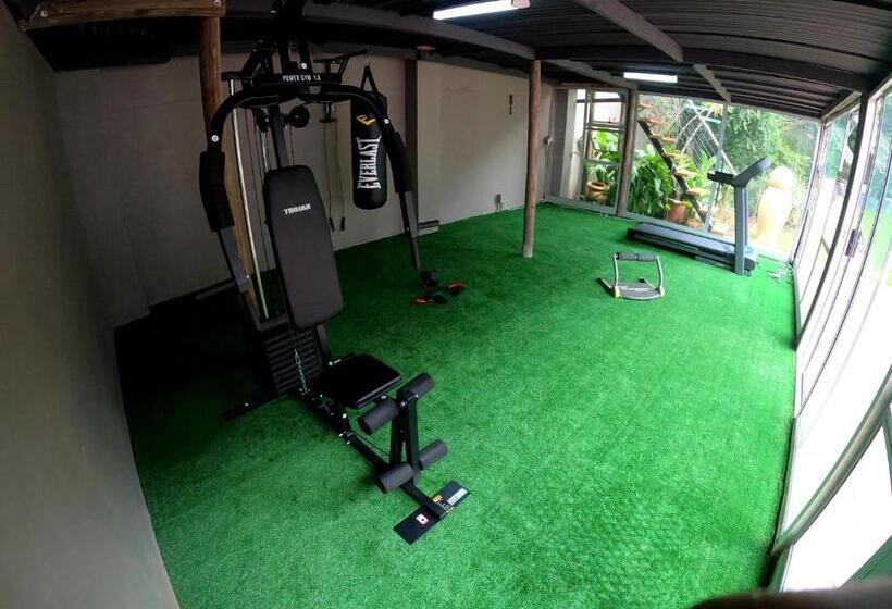 ペンション Fm Guest Lodge Comfort, Tranquility & Peace Of Mind