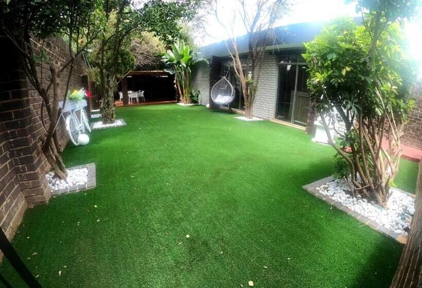 ペンション Fm Guest Lodge Comfort, Tranquility & Peace Of Mind