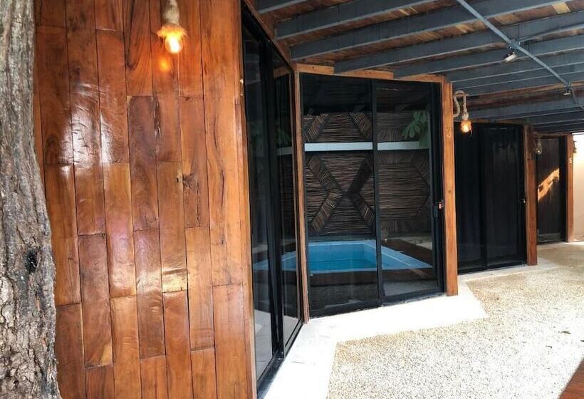 پانسیون Hostal Malakai Cabanas & Dorms