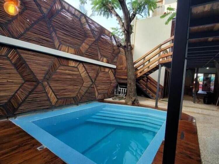 پانسیون Hostal Malakai Cabanas & Dorms