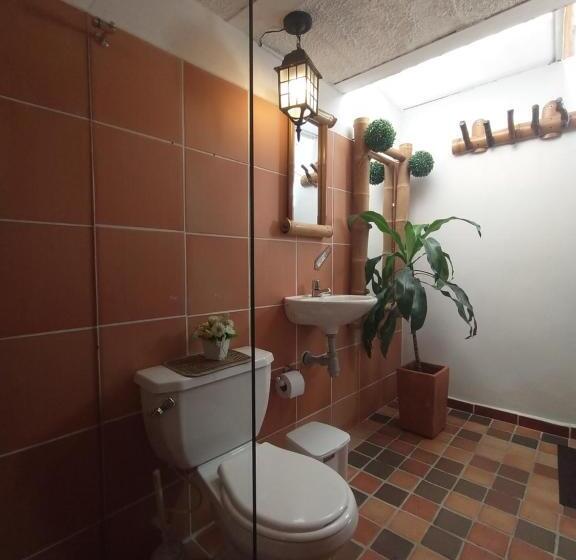 פנסיון Santander Aleman Hostel