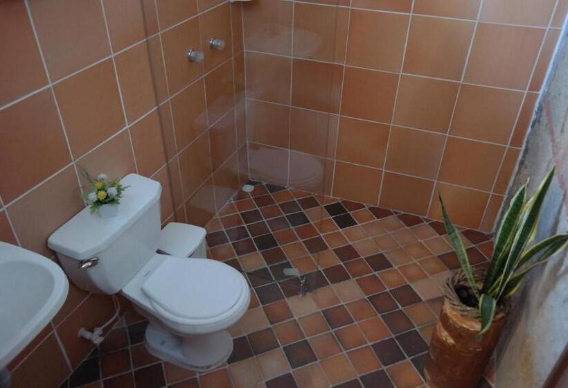 פנסיון Santander Aleman Hostel