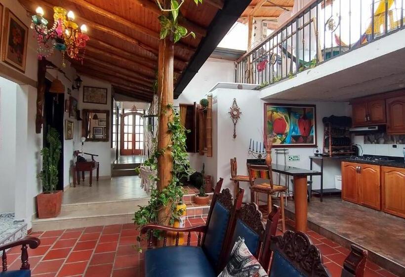 پانسیون Santander Aleman Hostel