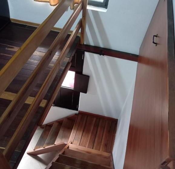 پانسیون Santander Aleman Hostel