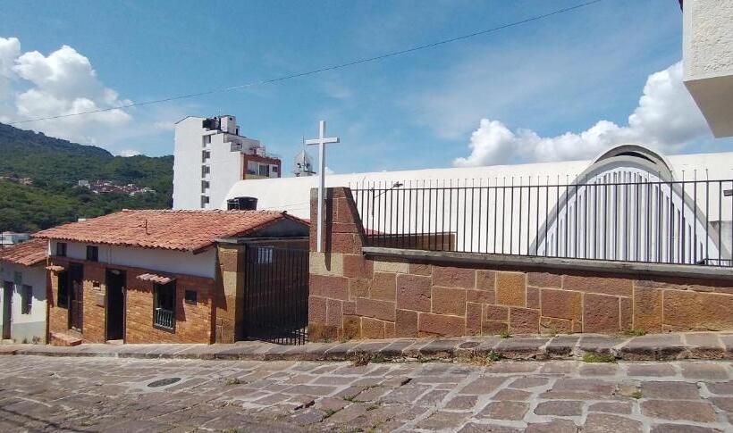 پانسیون Santander Aleman Hostel