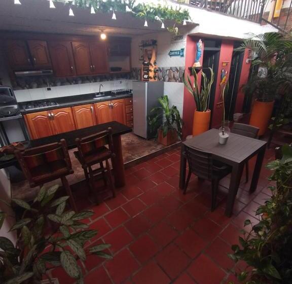 פנסיון Santander Aleman Hostel