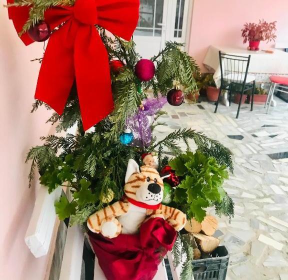 פנסיון Traditional Cottage With Fireplace By Lake Ohrid