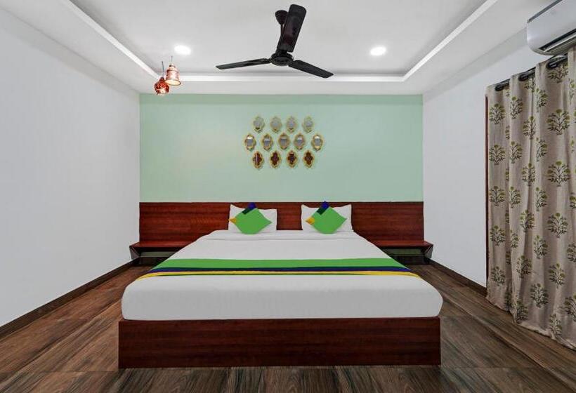 פנסיון Treebo Signature Grande