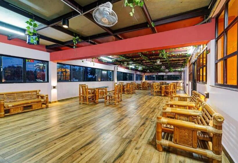 פנסיון Treebo Signature Grande