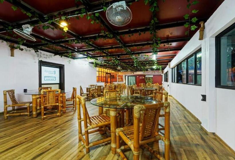 פנסיון Treebo Signature Grande