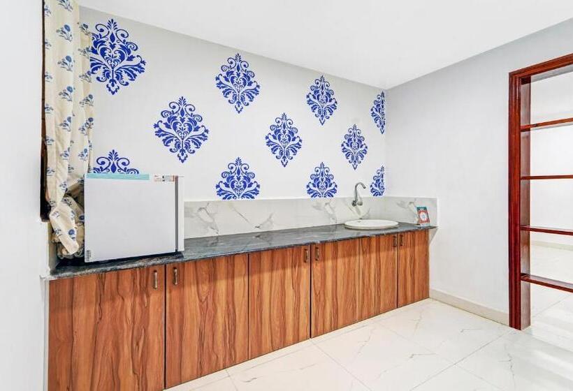 פנסיון Treebo Signature Grande