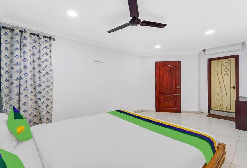 פנסיון Treebo Signature Grande