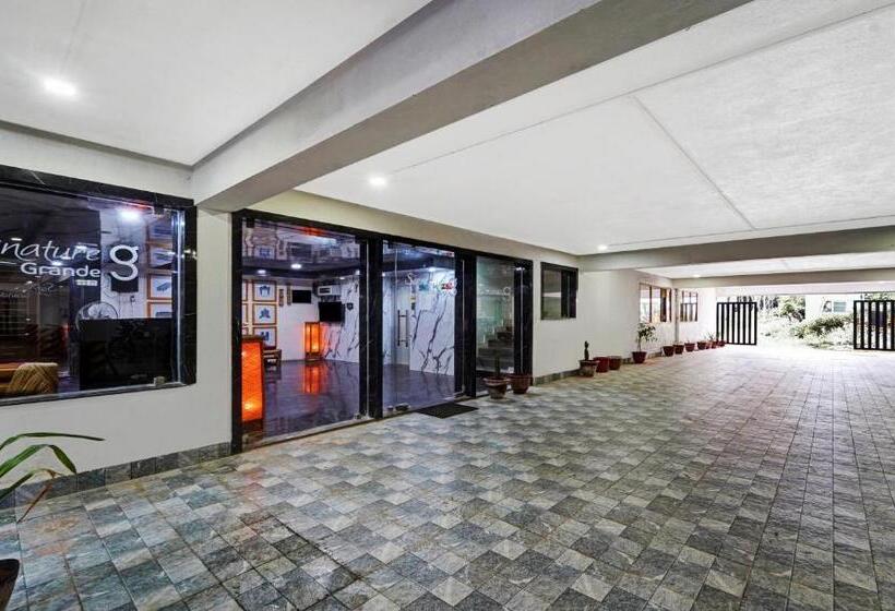 פנסיון Treebo Signature Grande