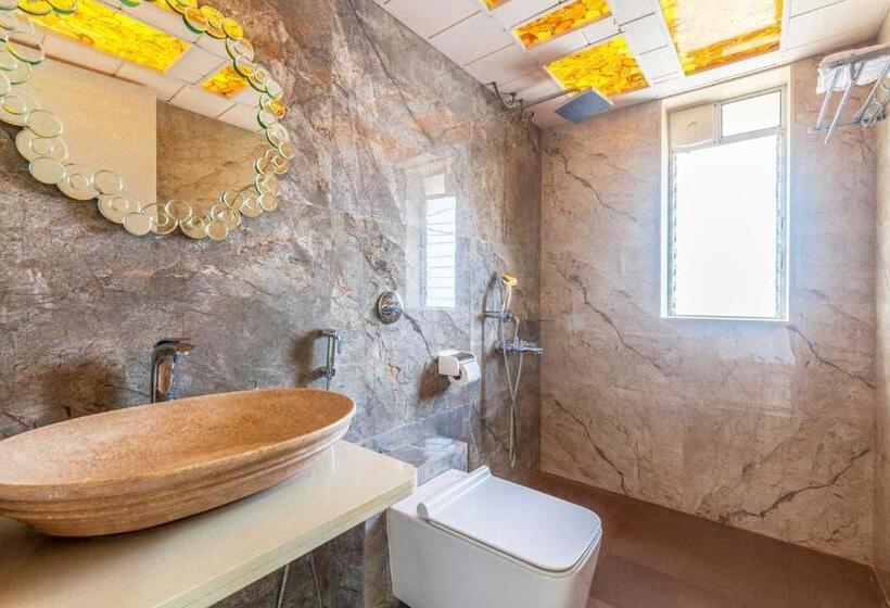 منتجع Ayurkutir Villa By Stayvista   Pool, Gym, And Snooker Table For Your Ultimate Relaxation And Enterta