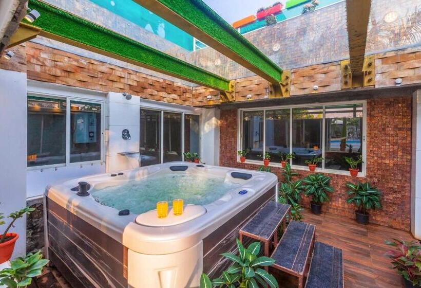 منتجع Ayurkutir Villa By Stayvista   Pool, Gym, And Snooker Table For Your Ultimate Relaxation And Enterta