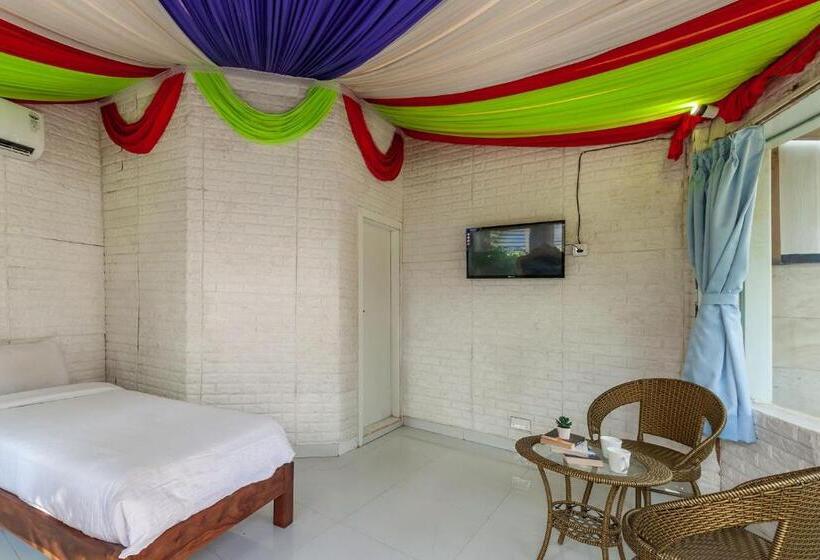 منتجع Ayurkutir Villa By Stayvista   Pool, Gym, And Snooker Table For Your Ultimate Relaxation And Enterta