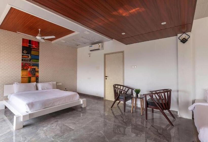 منتجع Ayurkutir Villa By Stayvista   Pool, Gym, And Snooker Table For Your Ultimate Relaxation And Enterta