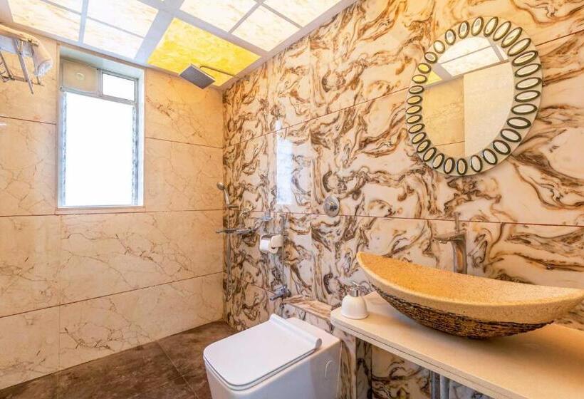 منتجع Ayurkutir Villa By Stayvista   Pool, Gym, And Snooker Table For Your Ultimate Relaxation And Enterta