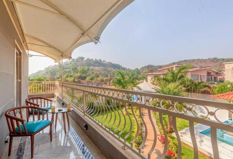 منتجع Ayurkutir Villa By Stayvista   Pool, Gym, And Snooker Table For Your Ultimate Relaxation And Enterta