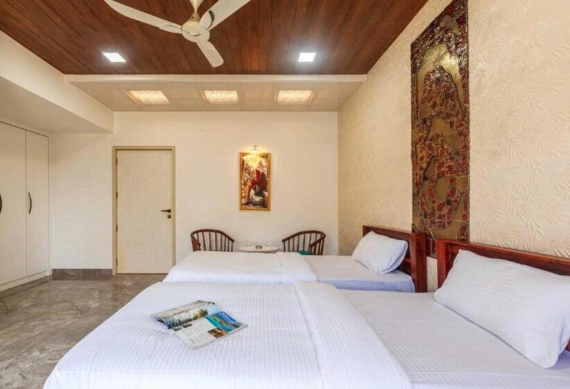 منتجع Ayurkutir Villa By Stayvista   Pool, Gym, And Snooker Table For Your Ultimate Relaxation And Enterta