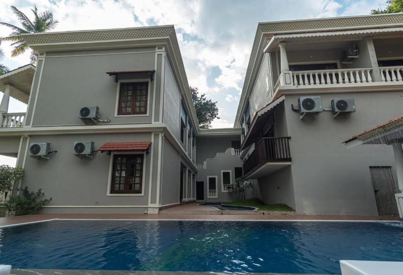 Resort The Foothills   A Boutique